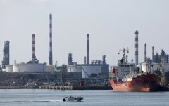 航运市场堵塞能源供应美伊博弈推高全球商业“